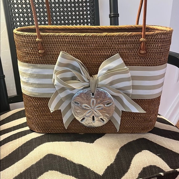 Bosom Buddy Bags Handbags - Bosum buddies like new hand bag.